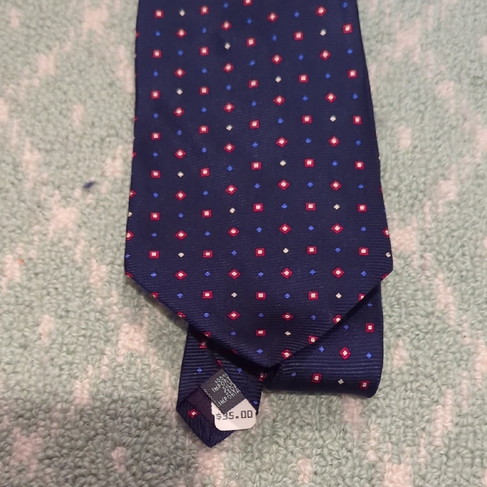 Men's Navy and Red Patterned Tie